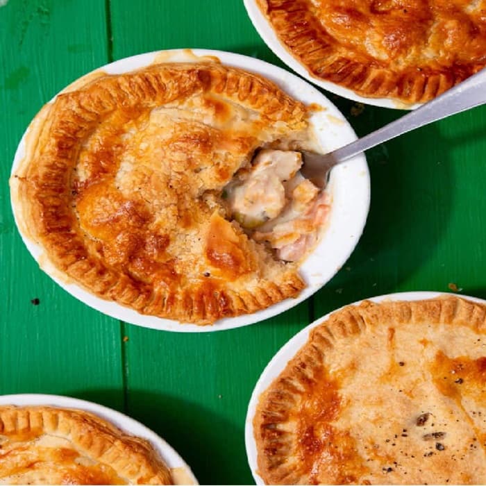 image of Spanish chicken pie