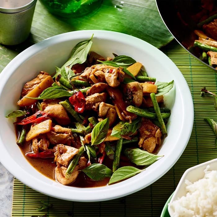 image of Stir-fried chicken with chillies & basil