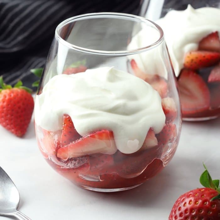 image of Strawberries Romanoff