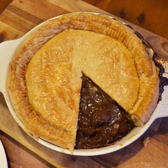 image of Beef and Oyster pie