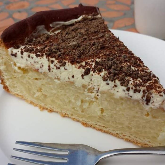 image of Traditional Dutch rice tart (rijstevlaai)